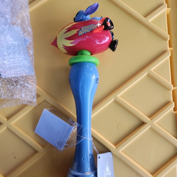 Disney Space Adventure Stitch Bubble Wand - Picture 2 of 3